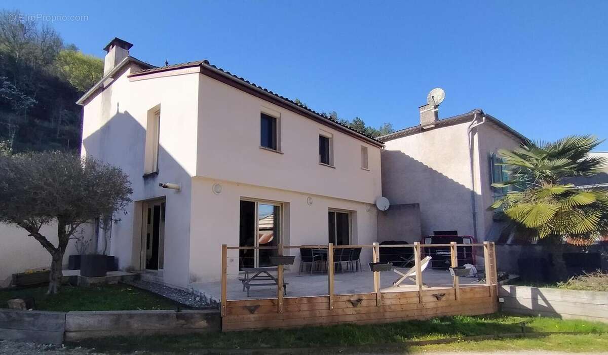 Maison 155 m² à Albas  - photo 3