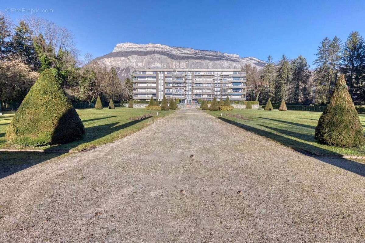 Appartement à MEYLAN