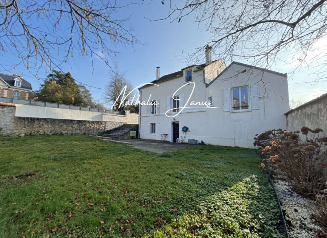 Maison à SOISY-SUR-SEINE