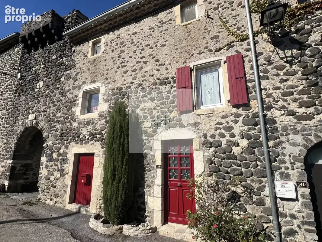 Maison à ALBA-LA-ROMAINE
