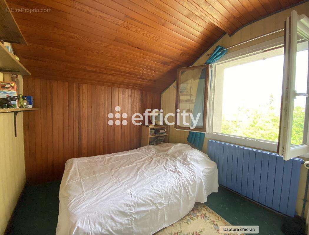 Maison 150 m² à Feurs  - photo 10