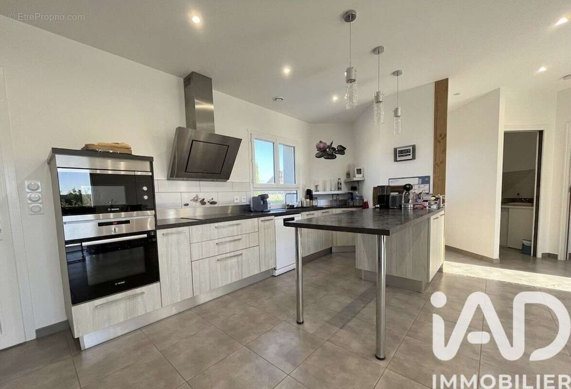 Maison 116 m² à Les Pins  - photo 4