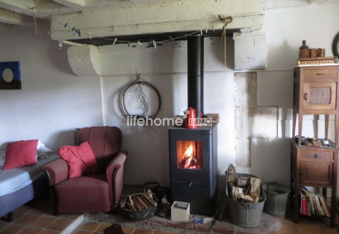 Maison 56 m² à Heugnes  - photo 2