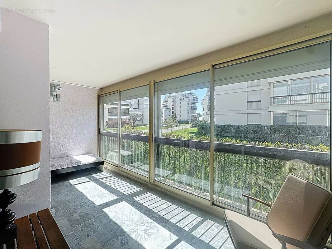 Appartement à MANDELIEU-LA-NAPOULE