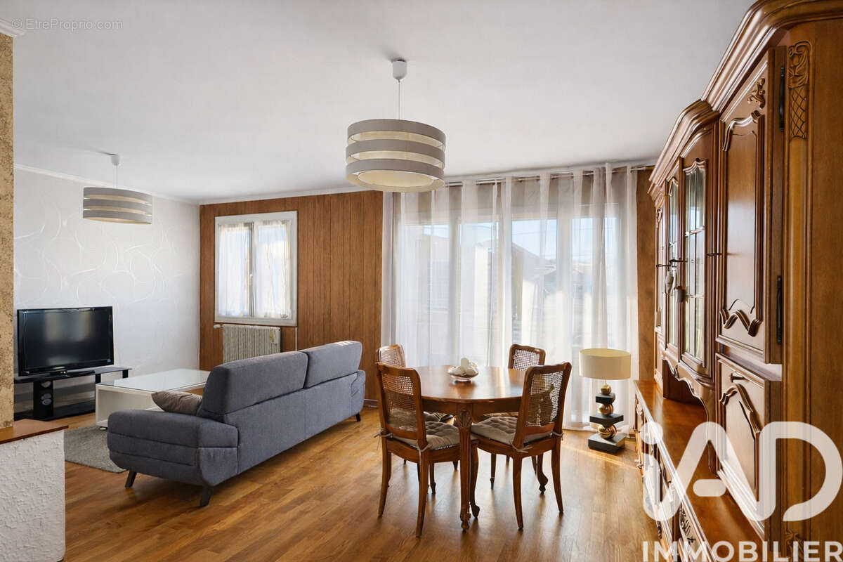 Photo 5 - Maison à MEYZIEU