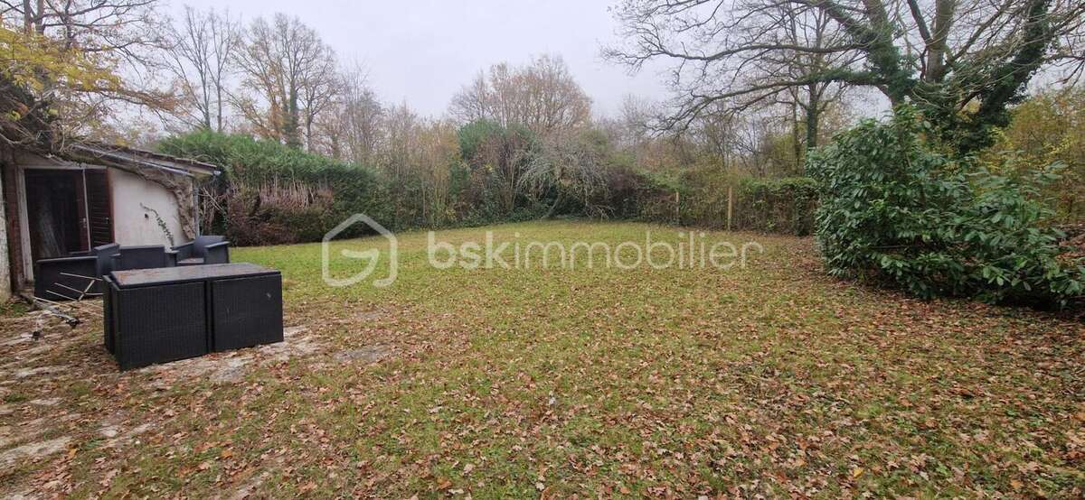 Maison à SAVIGNY-SUR-CLAIRIS