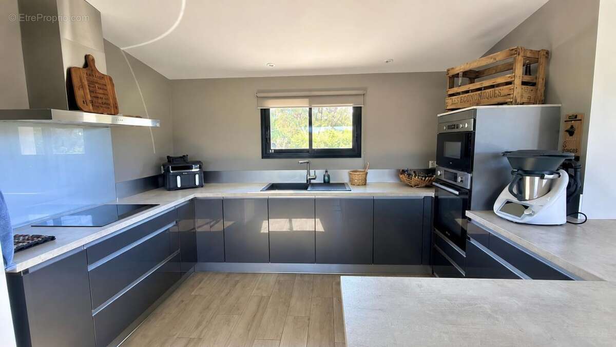 Maison de plain-pied T6 à 10 minutes de CAHORS - photo 8