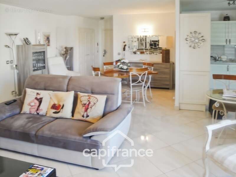 Appartement à HYERES