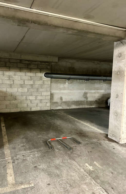 Parking à MARSEILLE-4E