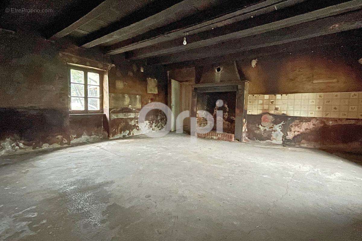 Maison à SAINT-MARTIN-TERRESSUS