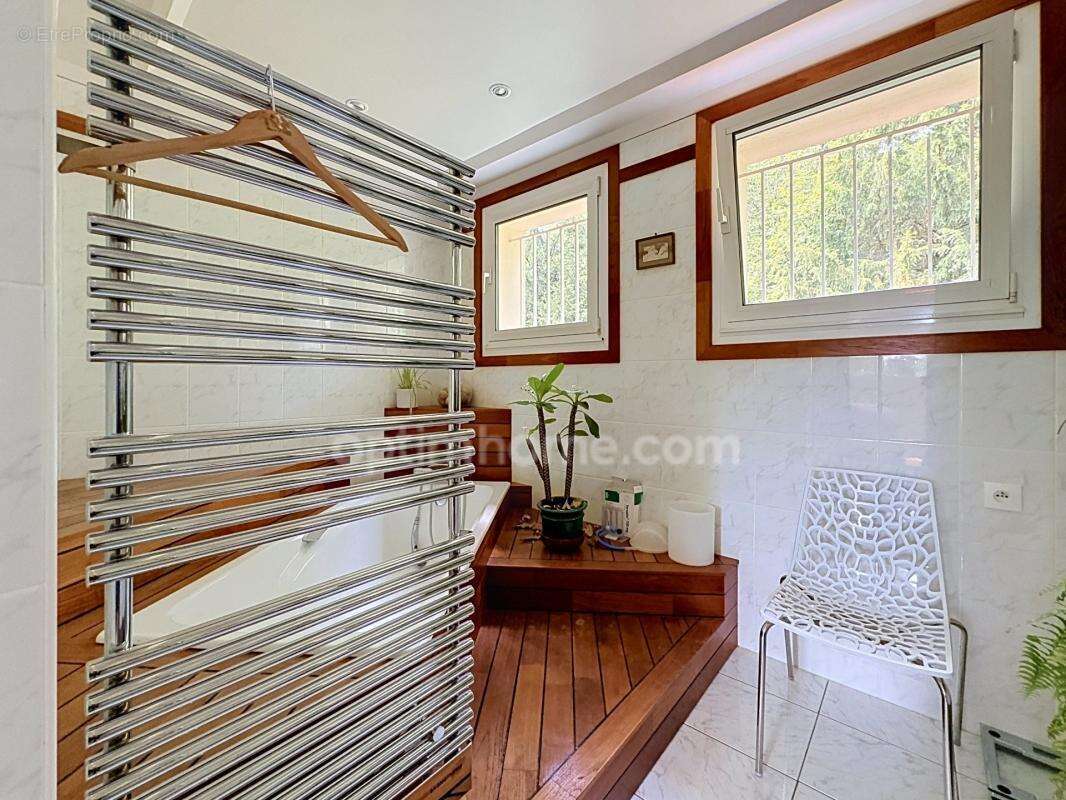 BESSANCOURT (95) Maison 5 chambres 250m² - photo 10