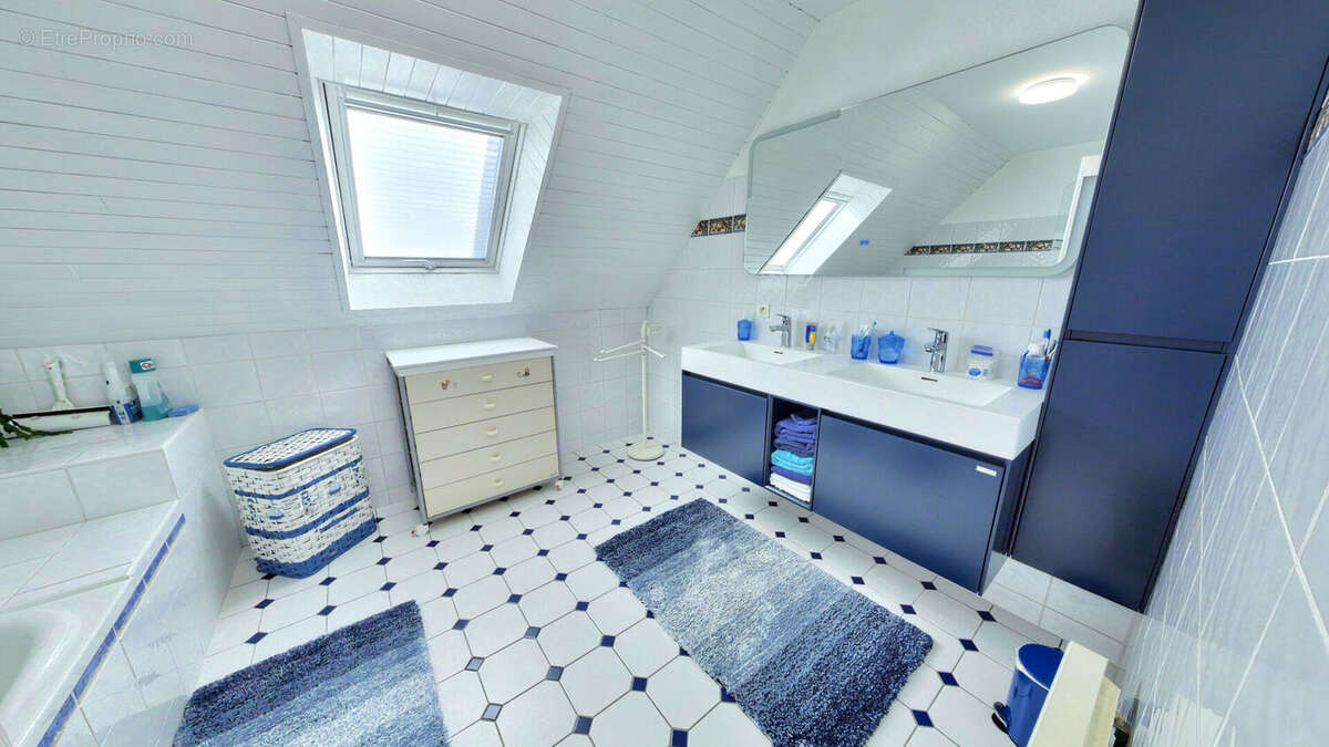 Fouesnant, jolie maison d'architecte de 170 m², sur un jardin paysagé de 3000 m², mer à pied ! - photo 13