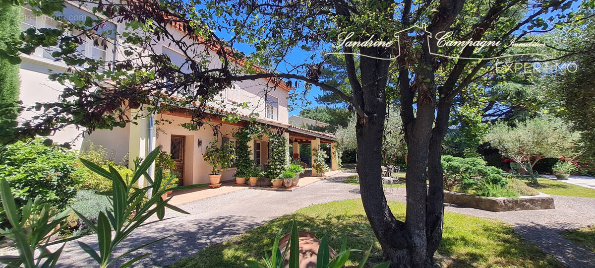 Maison à MAZAN