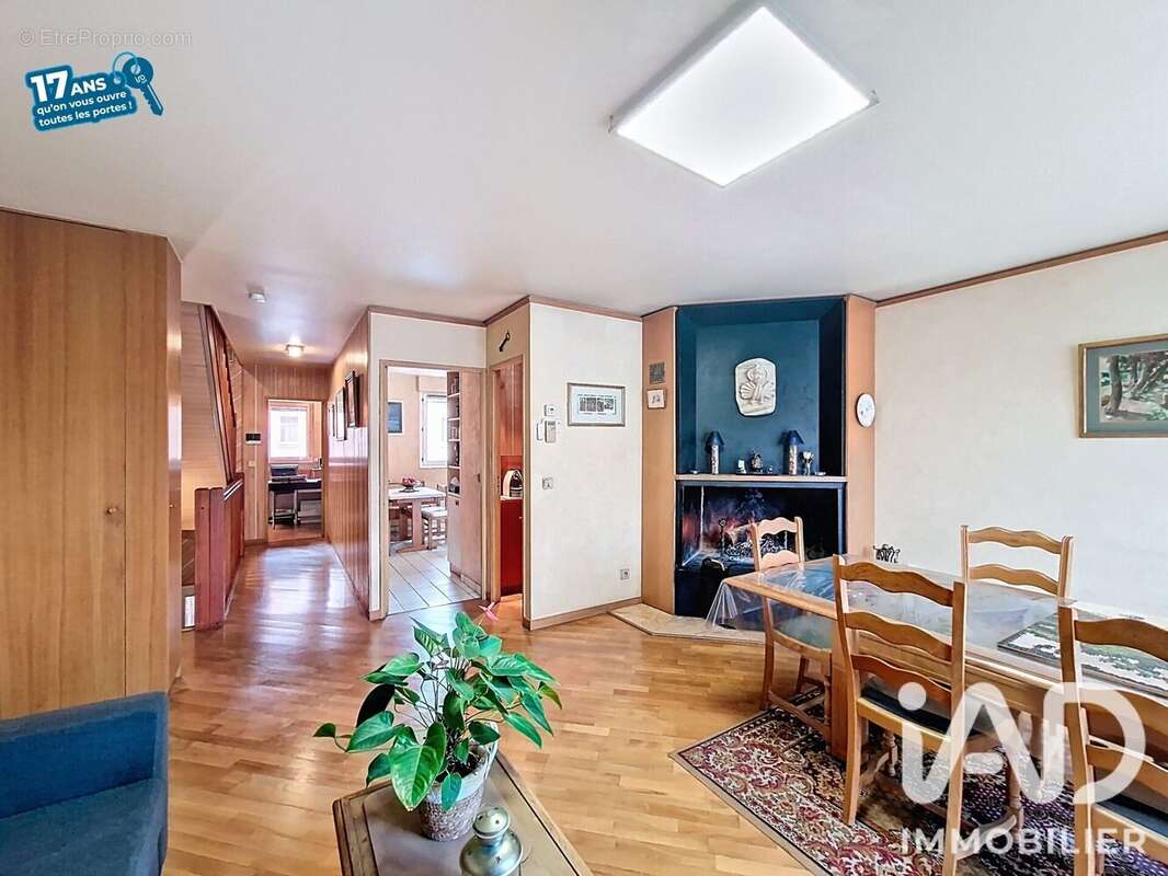 Photo 2 - Maison à VILLENEUVE-LA-GARENNE