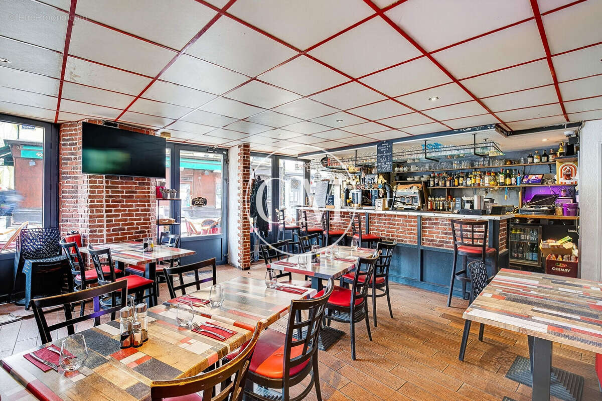 Commerce à VERSAILLES