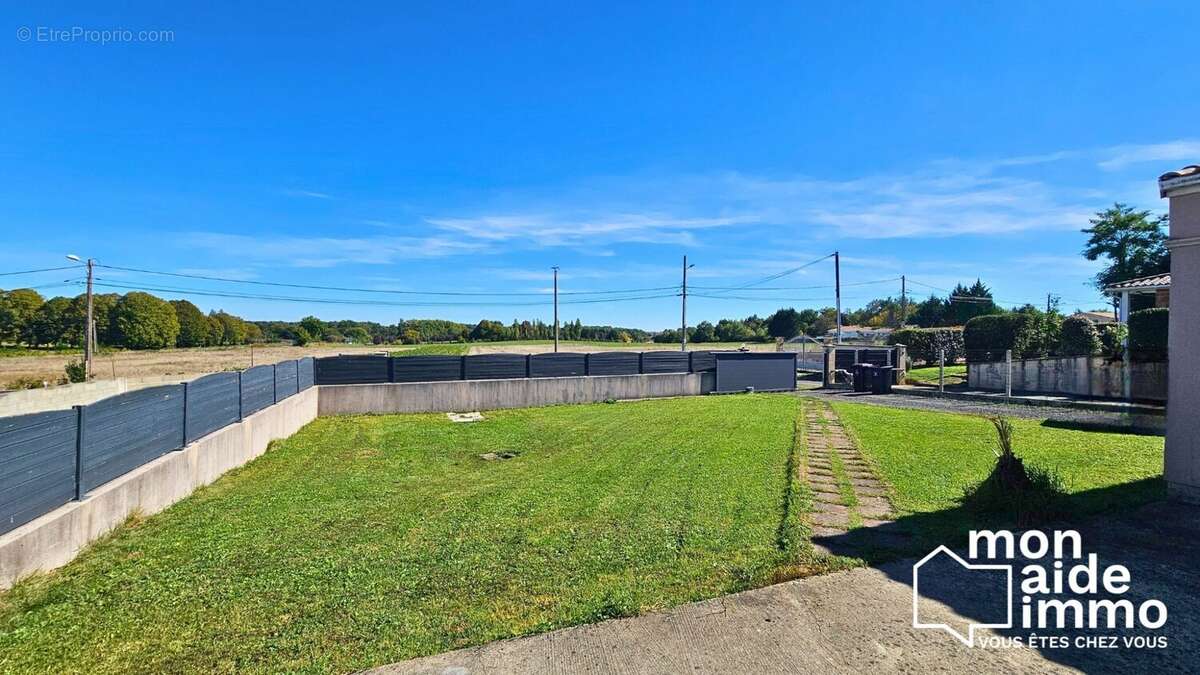 Maison à FARGUES-SAINT-HILAIRE