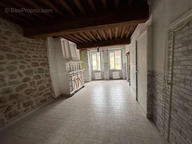 Appartement à LORMES