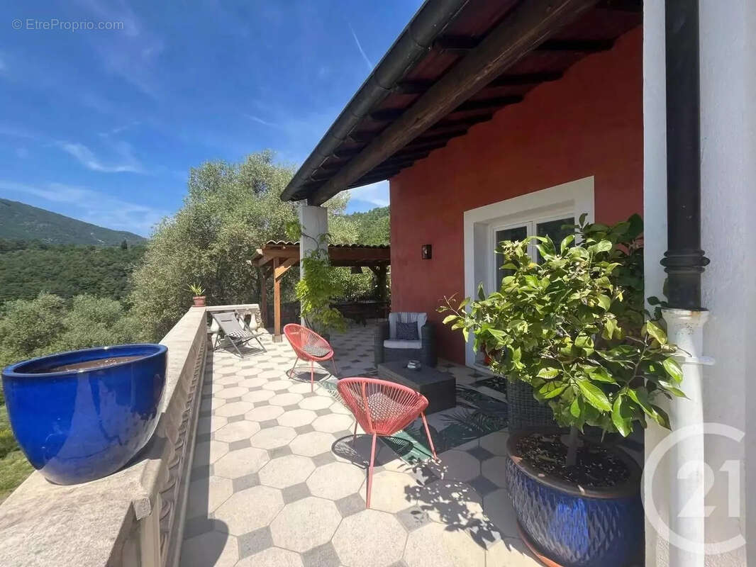 Maison 240 m² à Sospel  - photo 18