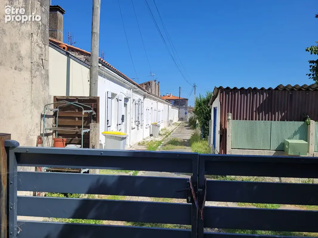 ROCHEFORT secteur chante alouette - maison double accès de 105 m²  de type 4 - jardin de 622 m² - photo 17
