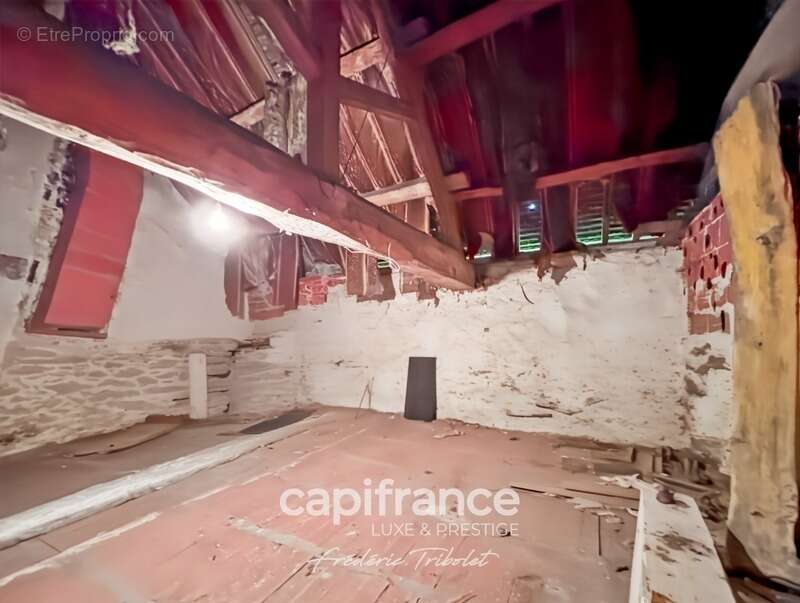 Ancien corps de ferme en pierre – 241 m² – grange – 13 205 m² de terrain (78) - photo 15