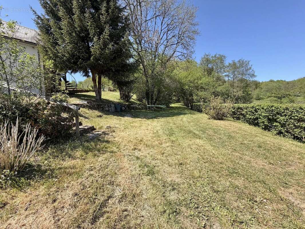 Maison authentique avec un grand terrain à vendre près d'Anost, Morvan - photo 22