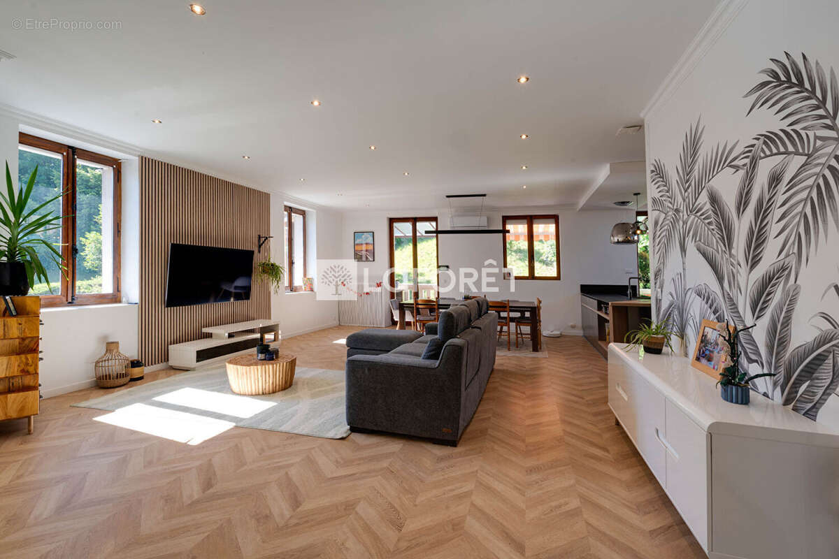Appartement à EVIAN-LES-BAINS