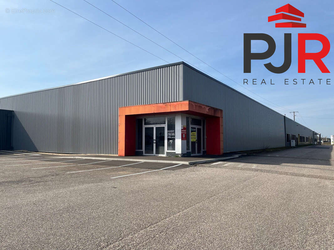 Commerce à GONDREVILLE