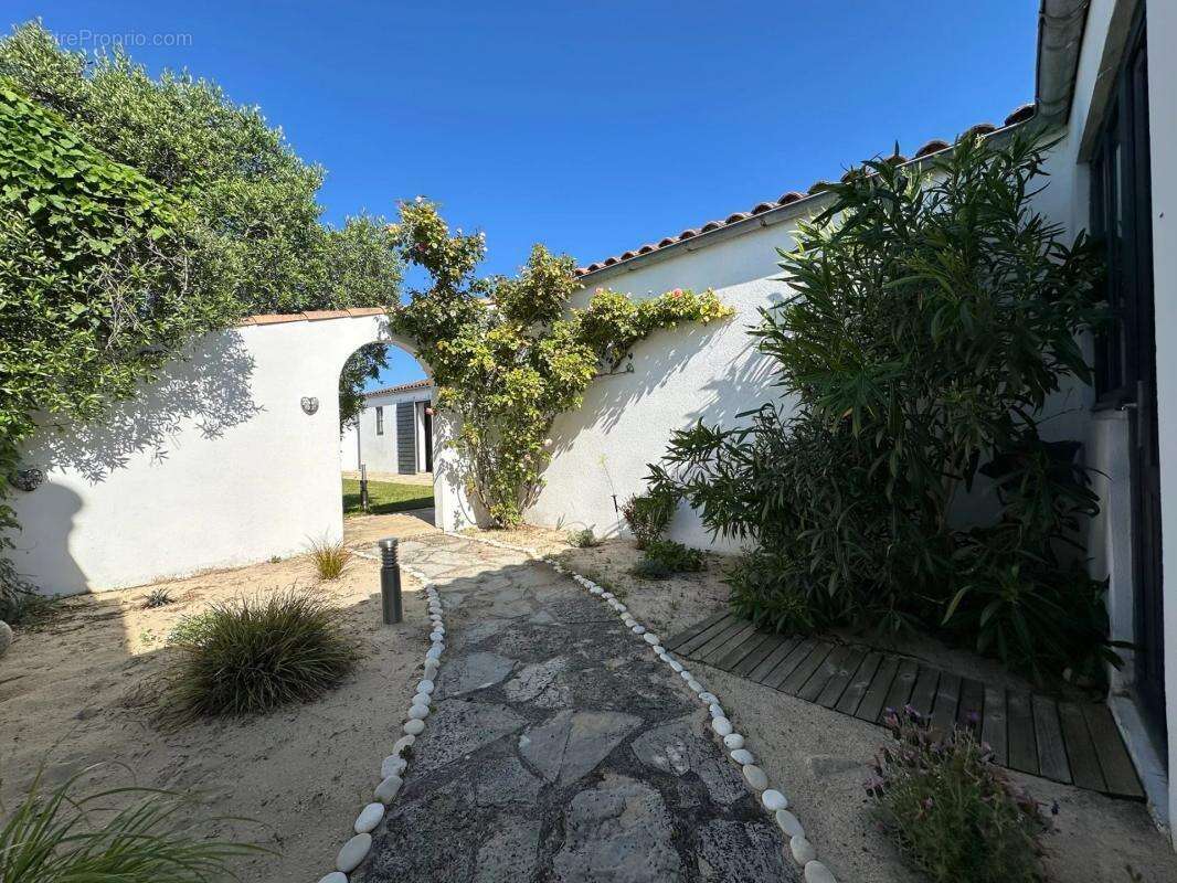 Maison à LA COUARDE-SUR-MER