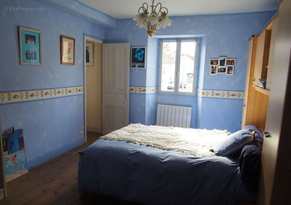 chambre 2 - Maison à OLORON-SAINTE-MARIE