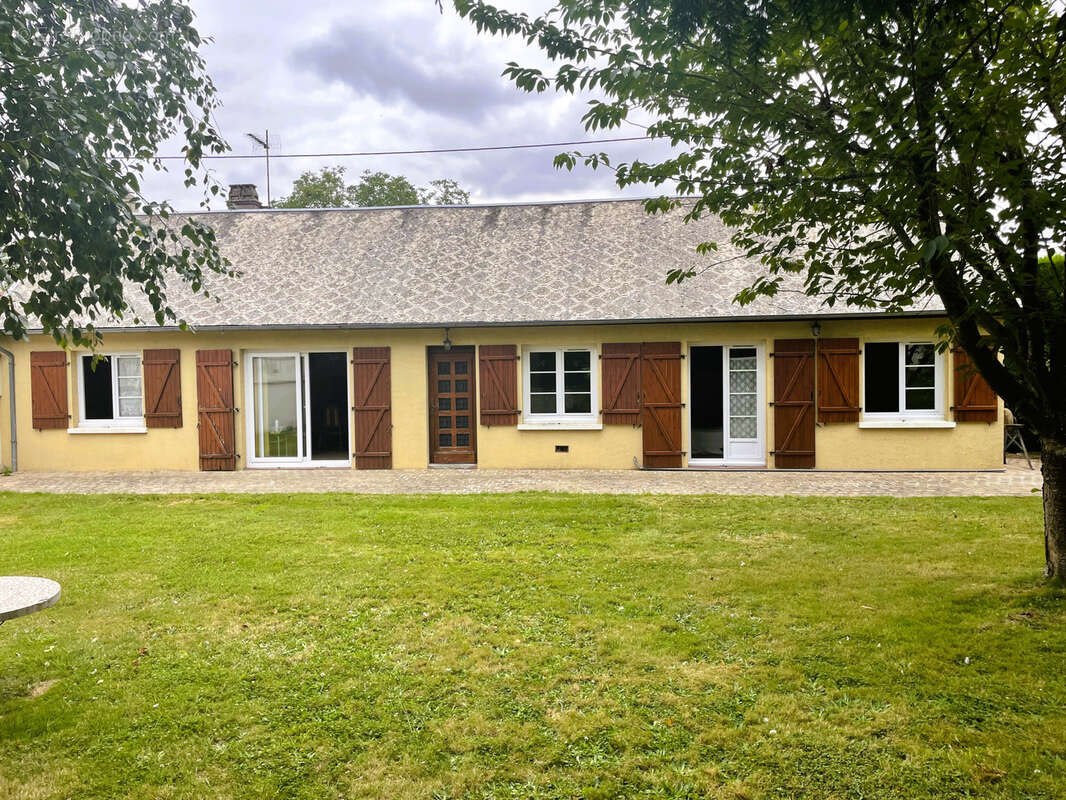 Maison à MARCHEVILLE