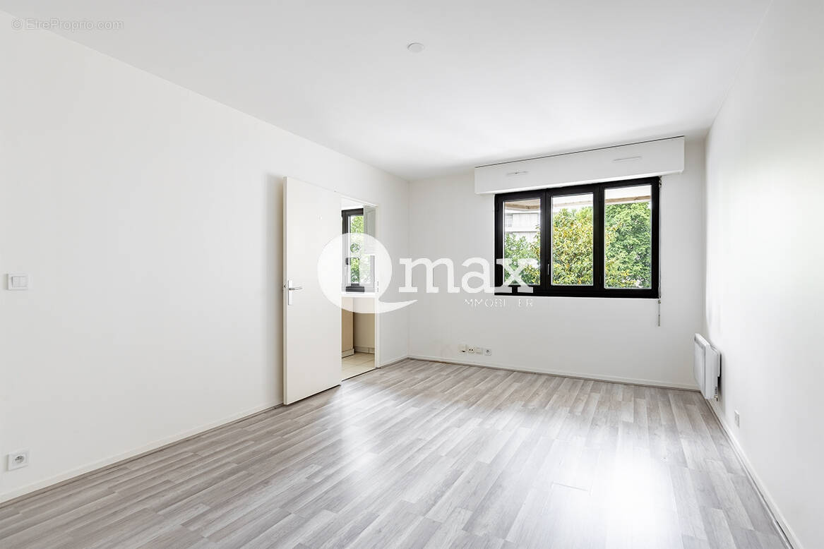 Appartement à LEVALLOIS-PERRET