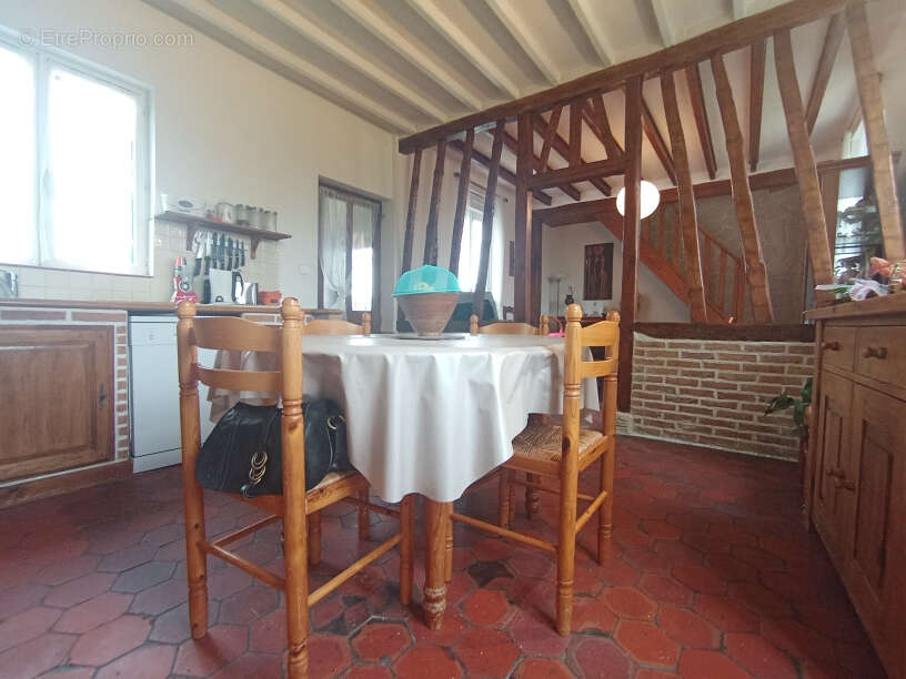 Maison à SAINT-PIERRE-DES-FLEURS