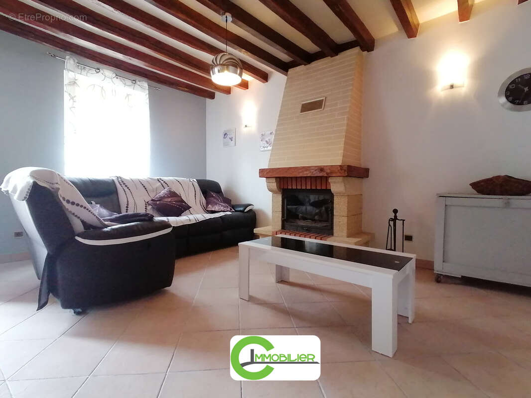 Maison à SEMUR-EN-VALLON