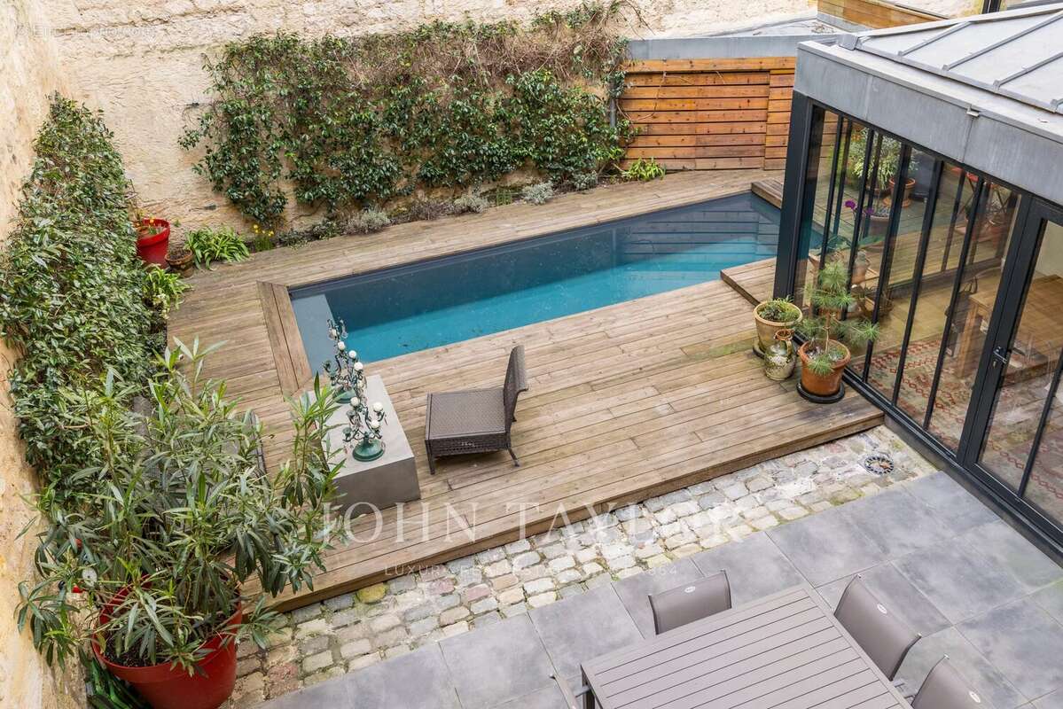 Appartement à BORDEAUX