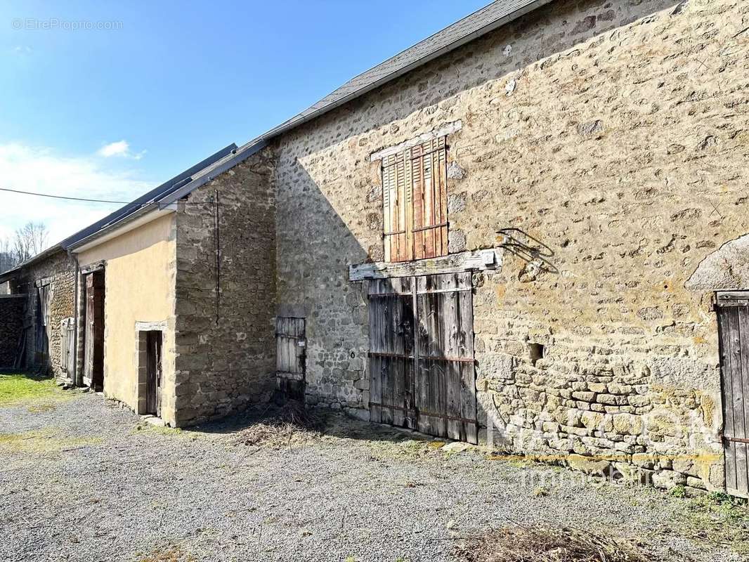 Maison à SAINT-SULPICE-LE-GUERETOIS