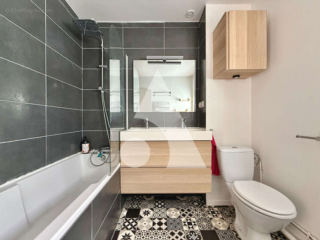 Maison à LE THOLONET