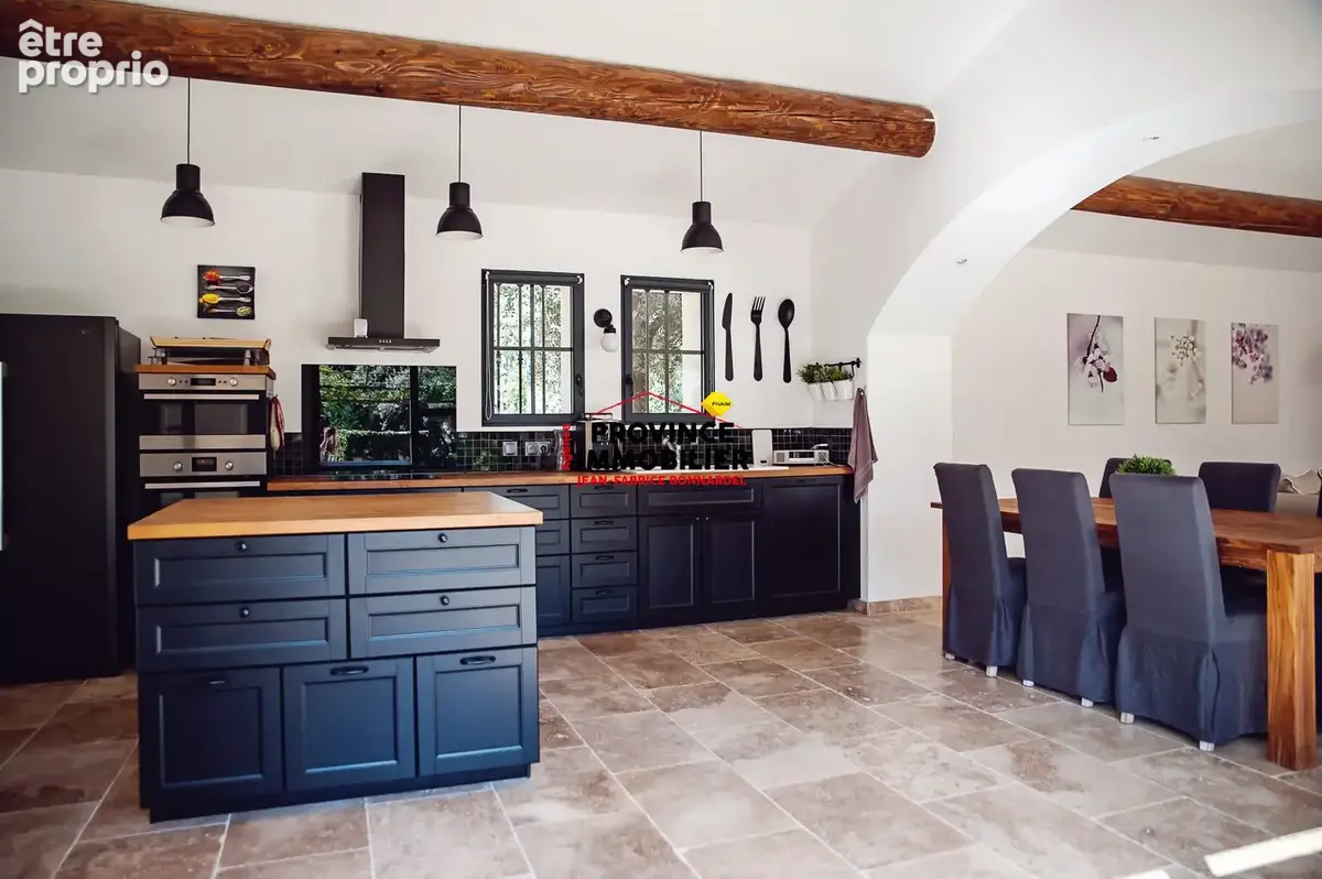 Maison 128 m² à Suze-La-Rousse  - photo 6