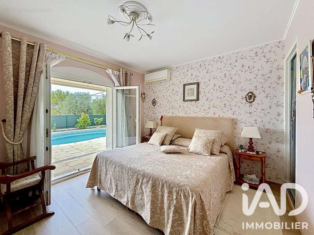 Maison 144 m² à Tourrettes  - photo 8