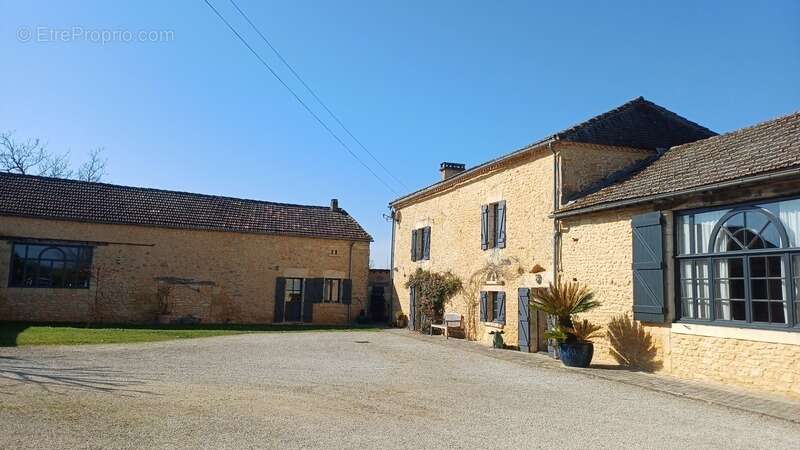 Maison à SAINTE-ALVERE