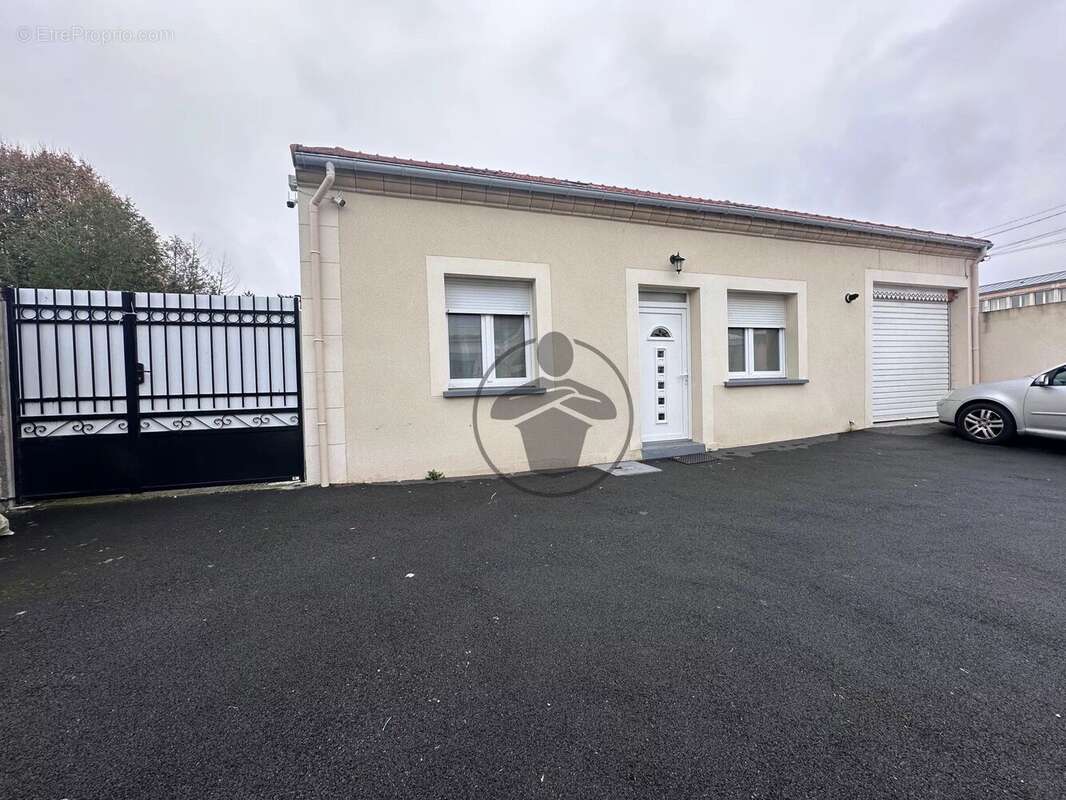 Maison à SAINT-QUENTIN