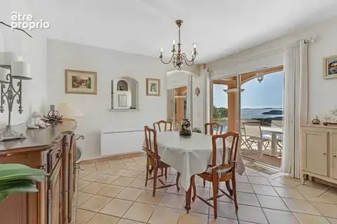 Maison 230 m² à vendre à La Croix-Valmer (83420) - photo 2