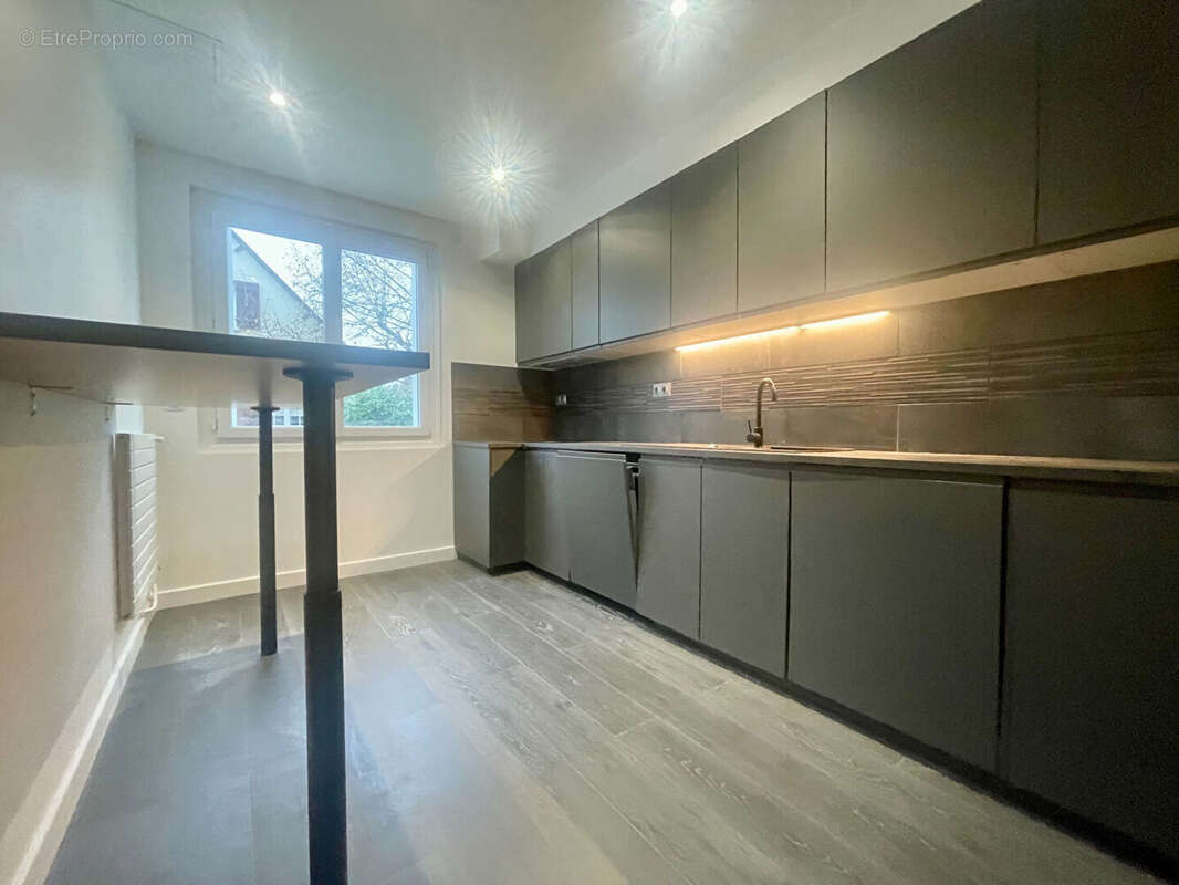 Appartement à SAINT-CYR-SUR-LOIRE