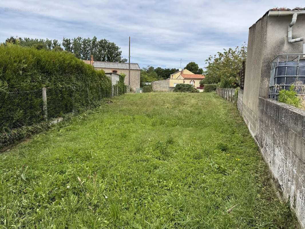 Terrain à MONTBERT