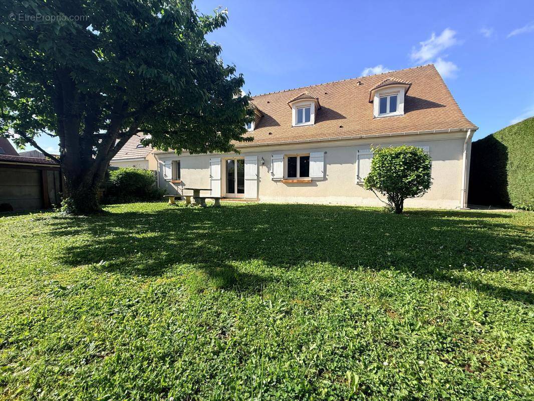 Maison à LEUDEVILLE