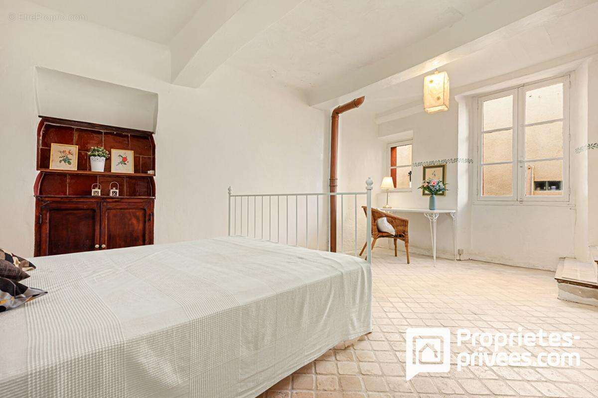 Maison à MONTAUROUX