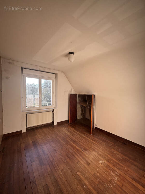 Maison à ELLIANT