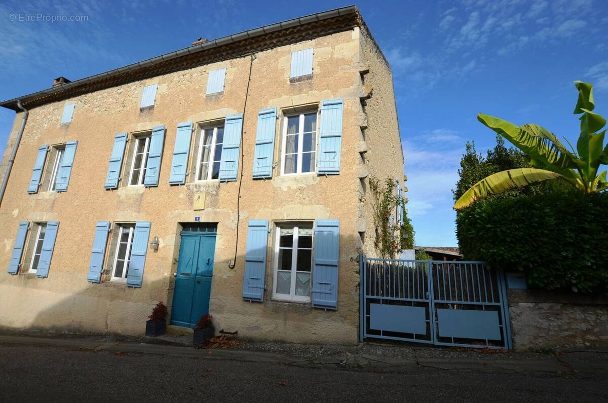 111 - Maison à MONTREAL