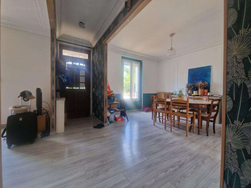 Maison d’environ 100 m², édifiée sur une parcelle de 607 m² et dotée d’un sous-sol total - photo 11