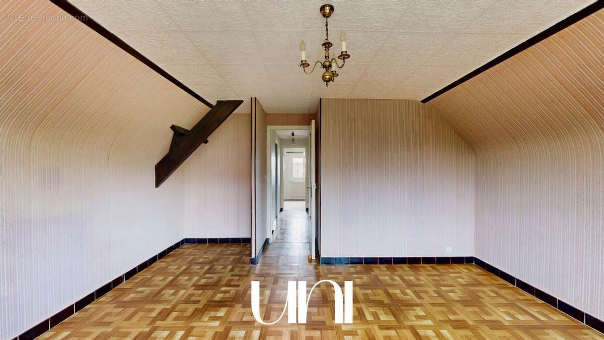 Maison à LOUVIGNY