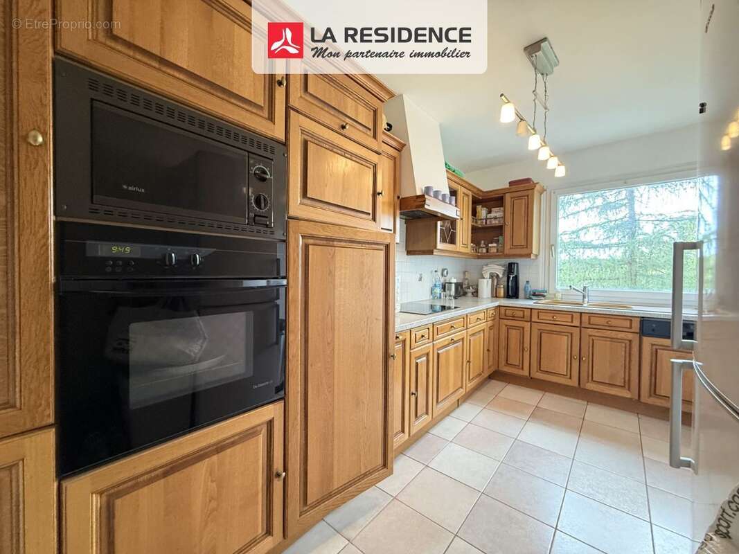 Appartement 73 m² à Velizy-Villacoublay  - photo 2